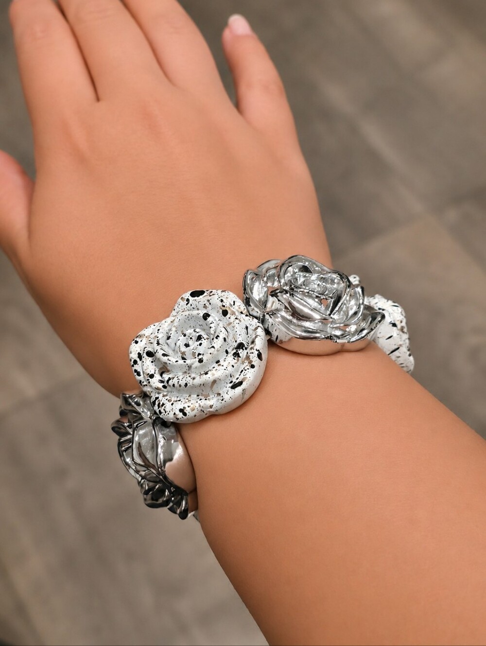 Oversized Floral Acrylic Stretch Bracelet White Splatter Rose Silver Tone
